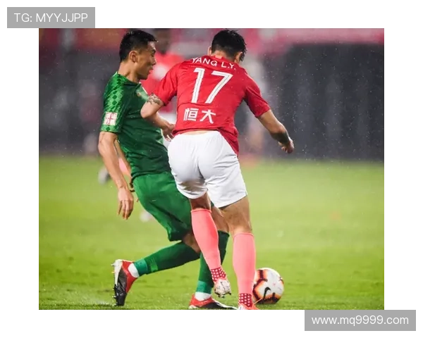 阿劳霍：首回合失误严重 目标争夺双冠